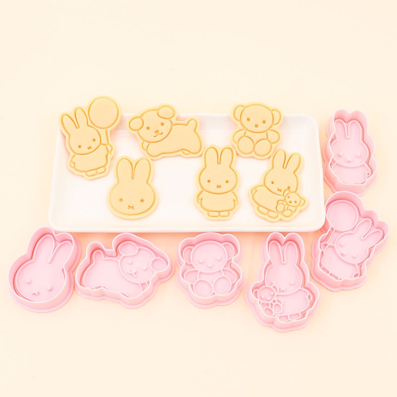 قالب بسكويت كرتوني من سلسلة مي - مراجعة Baking Kitchen Diy وسعره